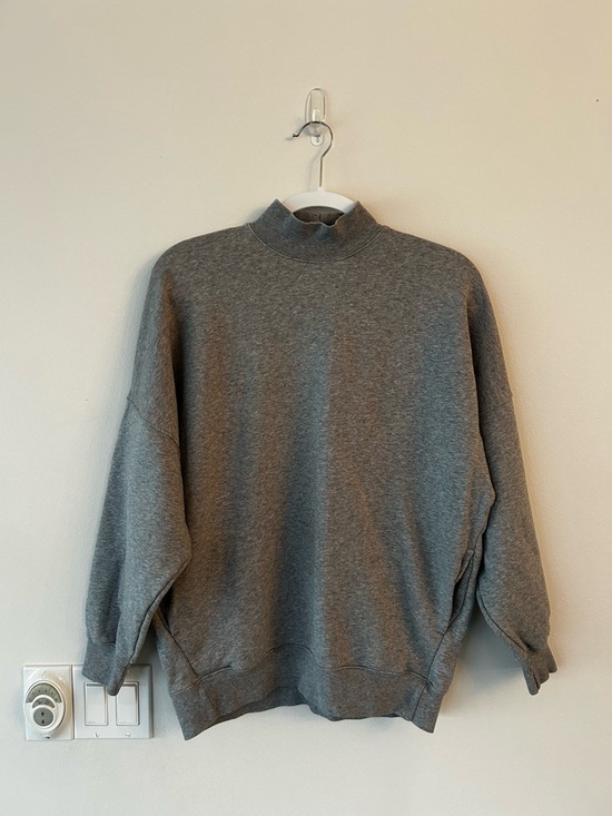 Aritzia Sweaters - Aritzia Gray Mock-Neck Sweater